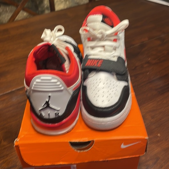 Nike Air Jordan Legacy 312 Low - Picture 2 of 4